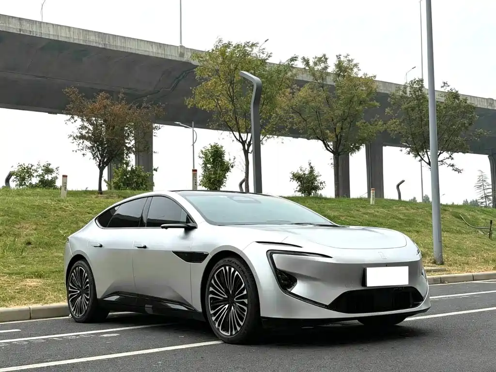 Avatr 12 2023 2023 650 Triple Laser AWD Performance Edition