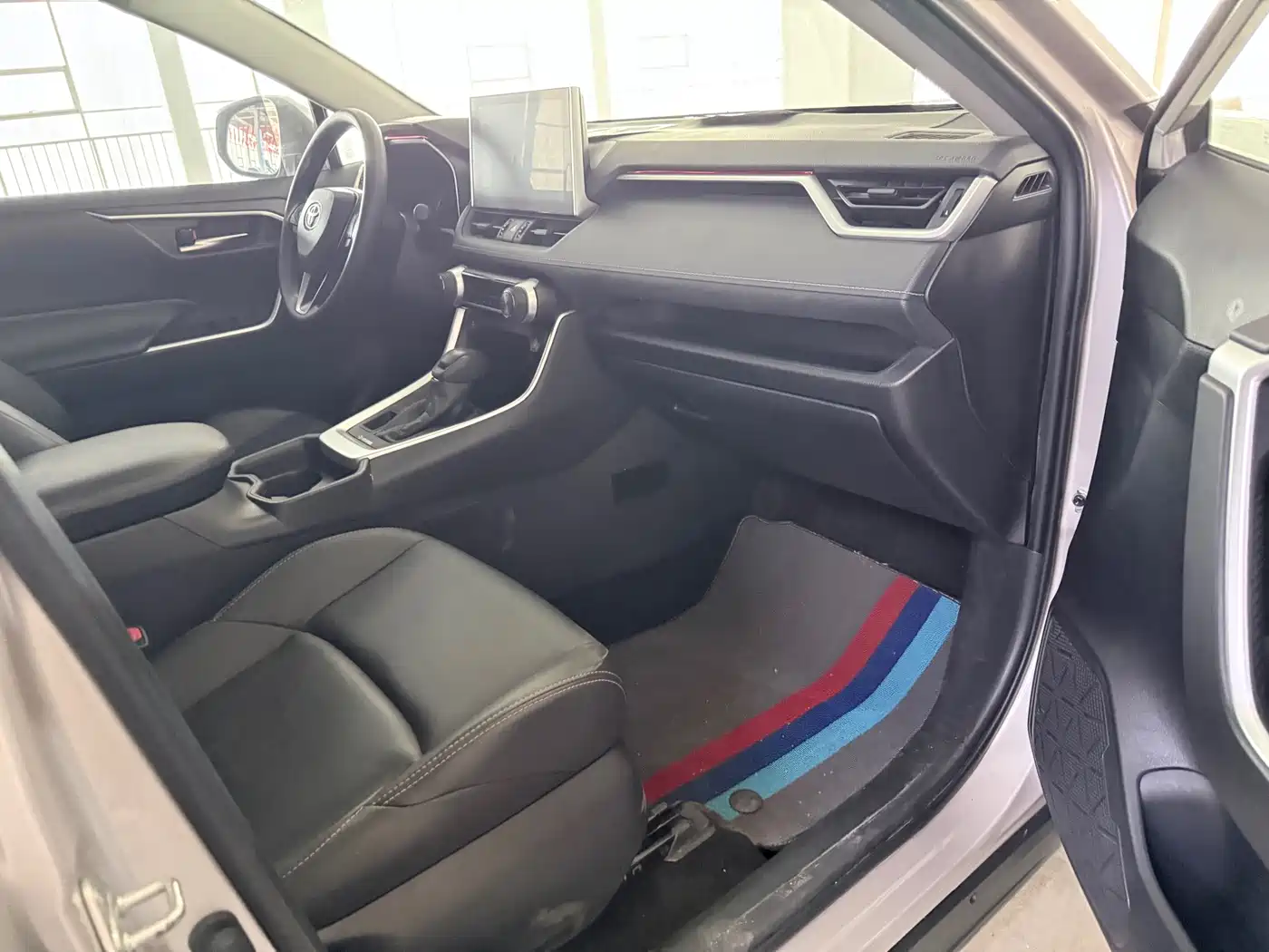 Toyota Wildlander 2021 2.0L CVT 4WD Luxury Edition фото 21