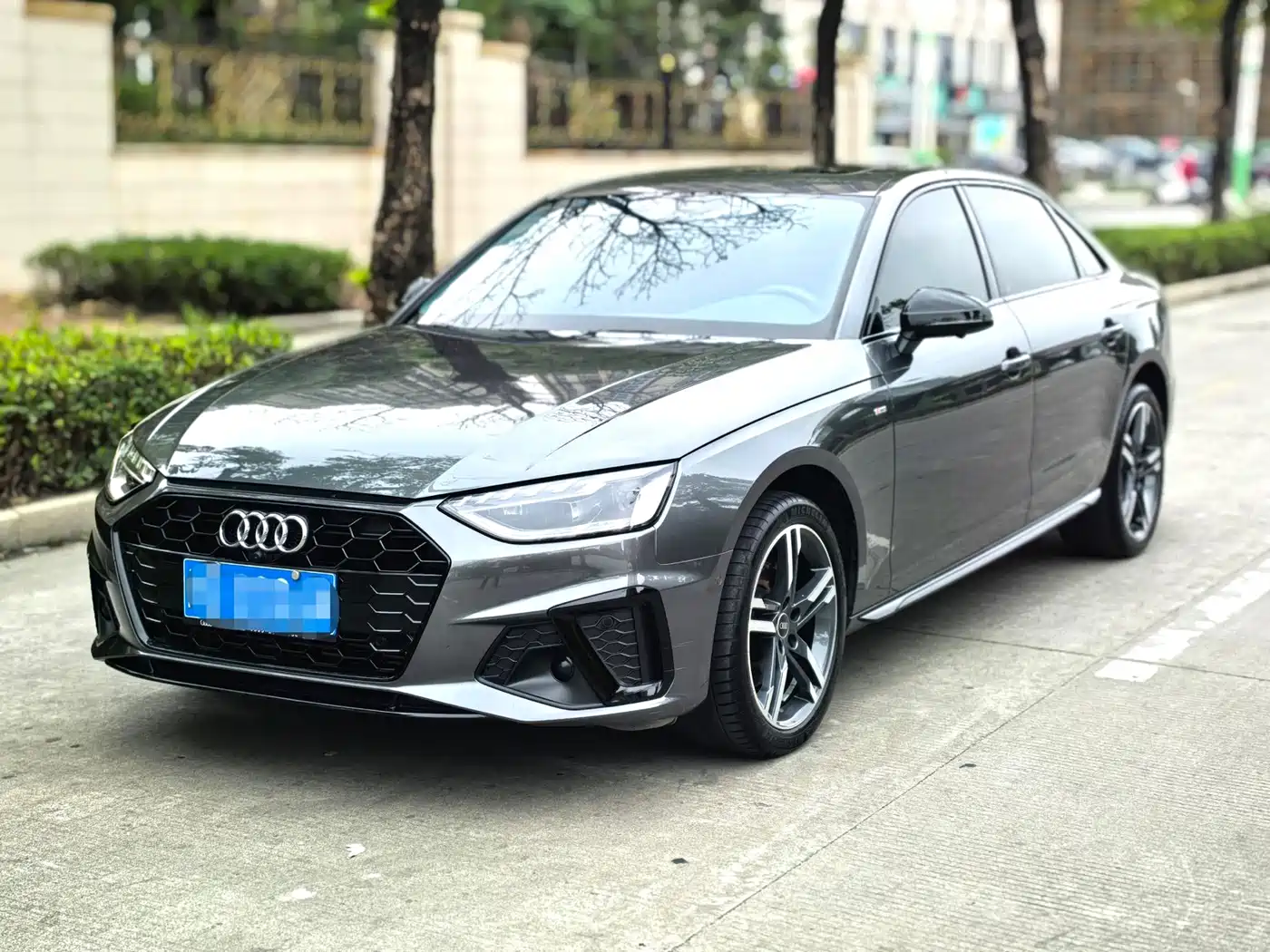 Audi A4L 2023 40 TFSI Luxury Sport