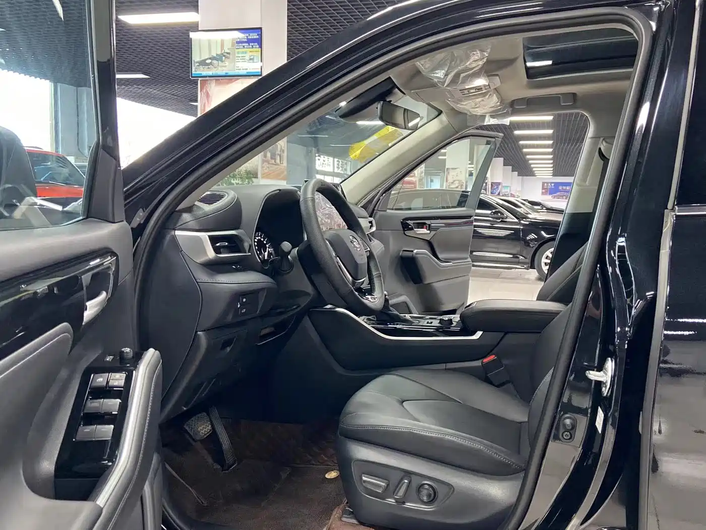 TOYOTA HIGHLANDER