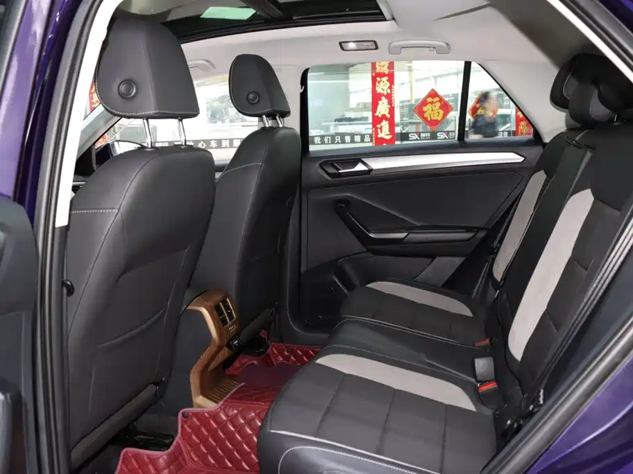 Volkswagen T-Roc, миниатюра 11