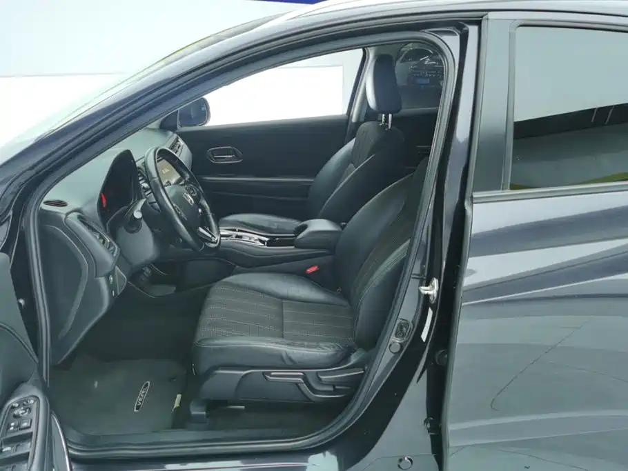 Photo 9 - Honda Vezel