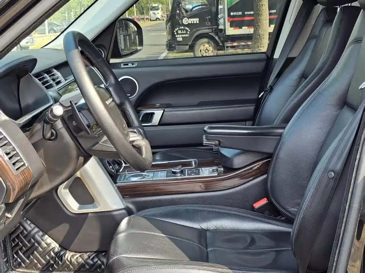 Land Rover Range Rover 2016 3.0 SC V6 Vogue фото 8