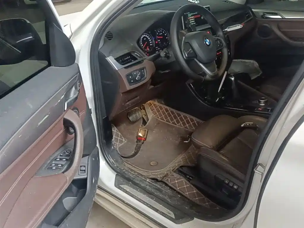 BMW X1 2019 xDrive20Li Premium Model фото 16