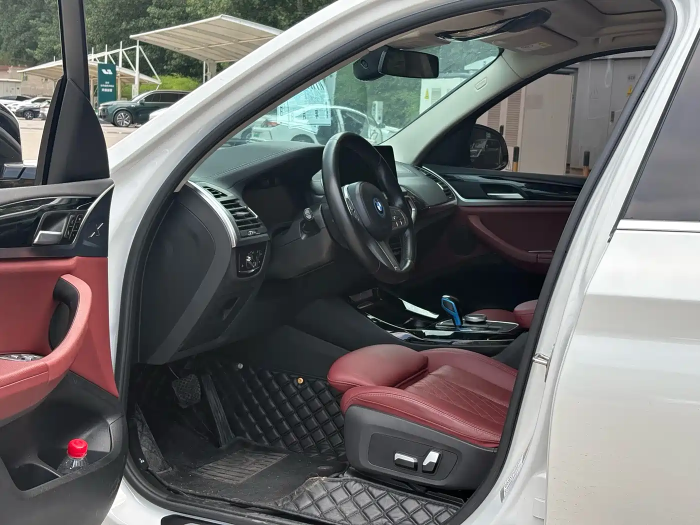 BMW iX3 2022 Leading Edition фото 9
