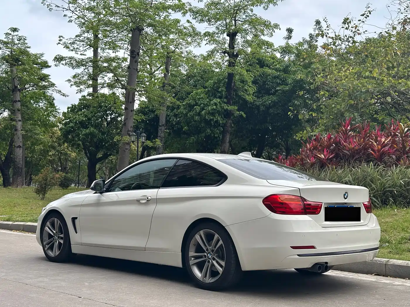 BMW 4 Series 2014 428i Sport Design Package фото 3