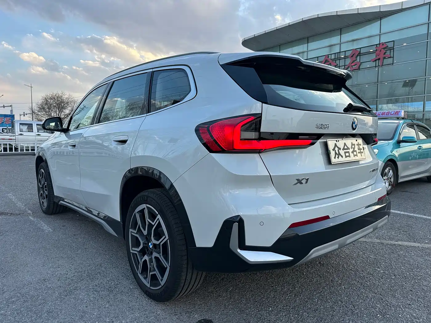 BMW X1 2024 sDrive25Li X Design Package фото 5