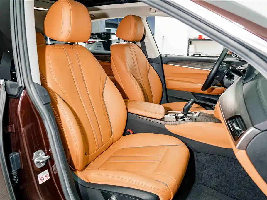 BMW 6 Series GT 2018 630i Luxury Design Package фото 18