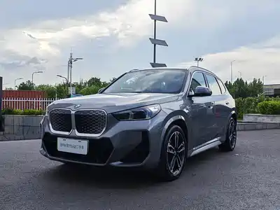 BMW iX1