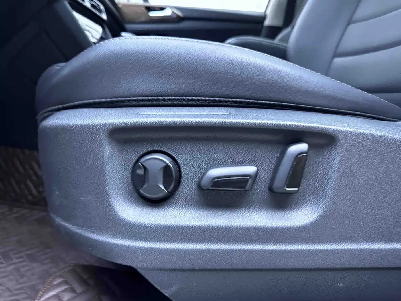 Volkswagen Tharu, миниатюра 18