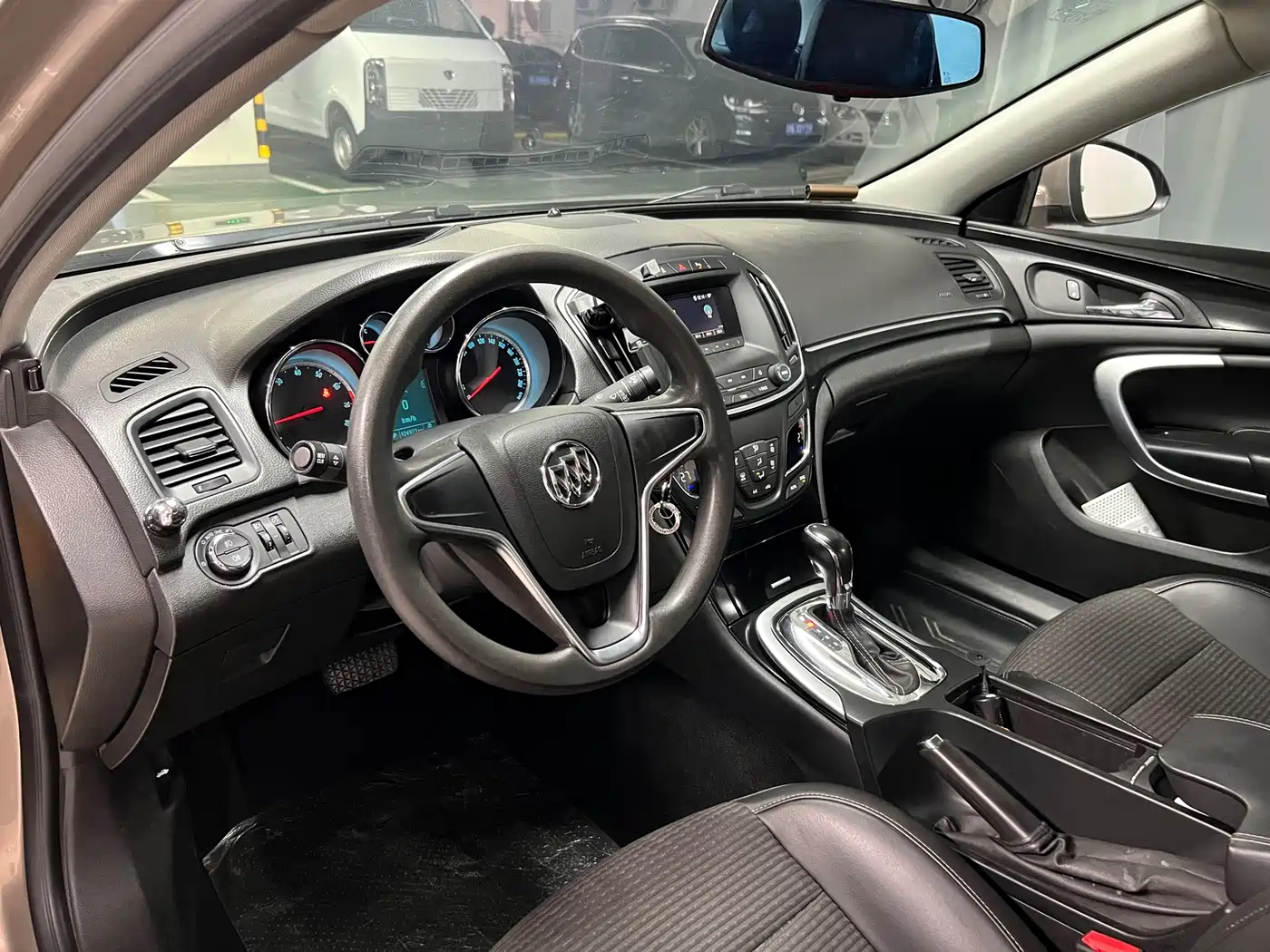 Buick Regal 2015 1.6T Leading Tech Edition фото 3