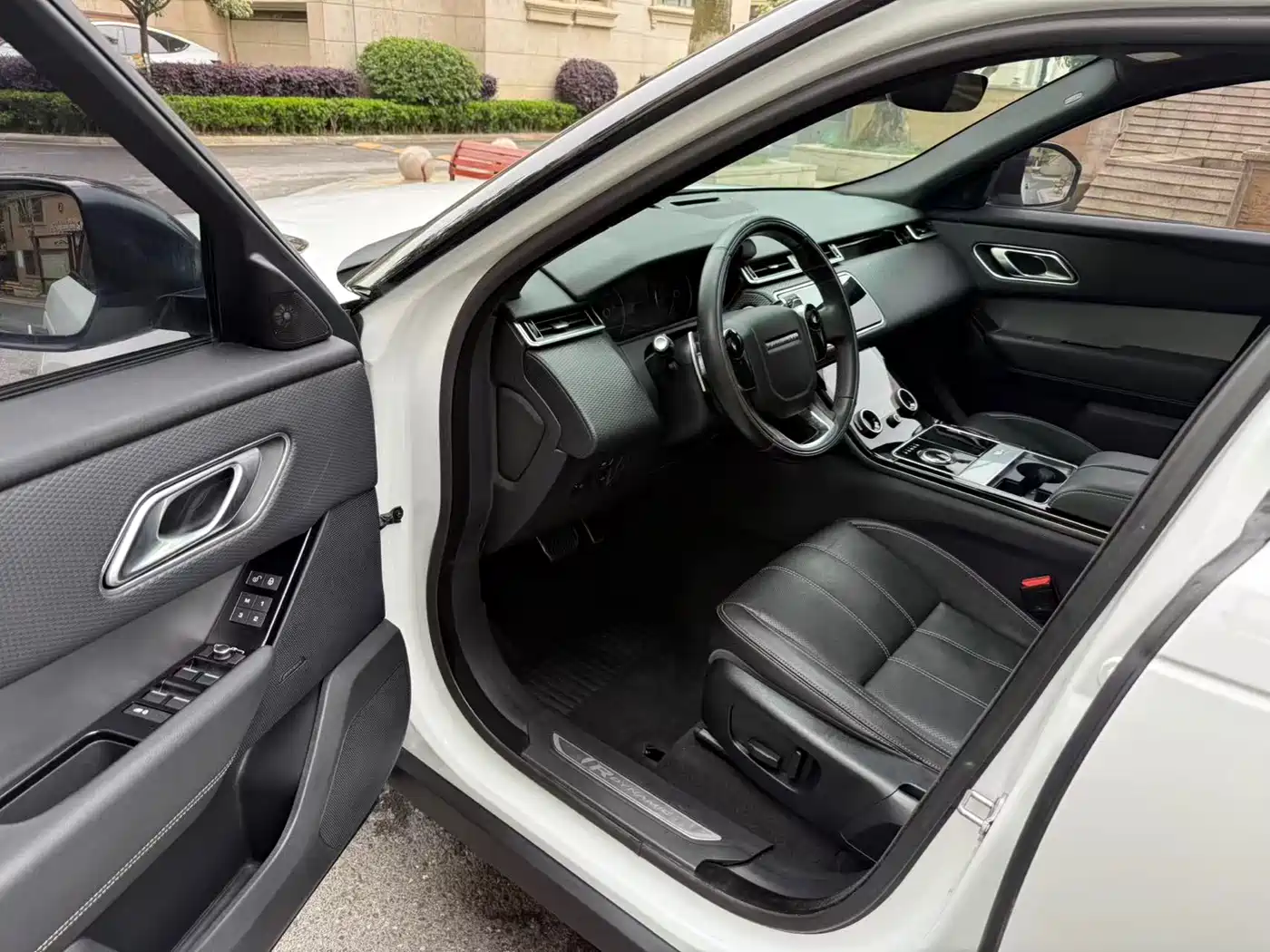 Land Rover Range Rover Velar 2017 P380 R-DYNAMIC S фото 6