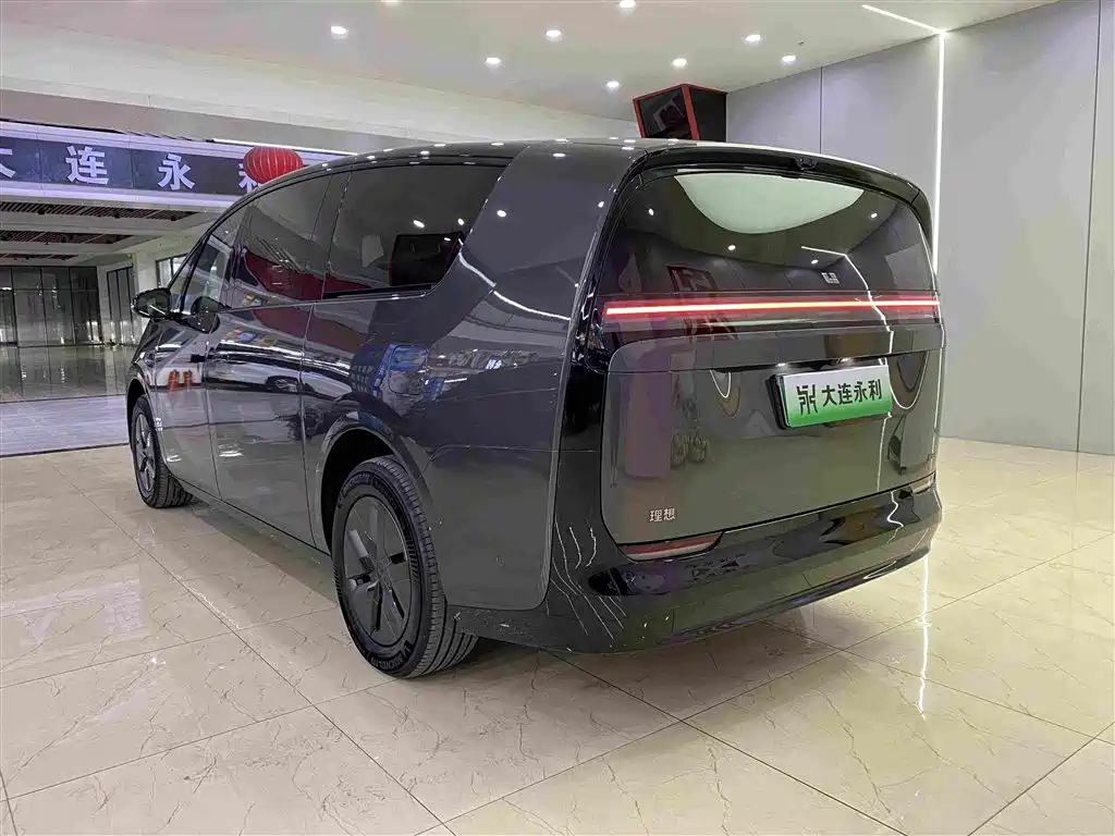 Li Auto MEGA 2025 2025 Model Home Family Special Edition