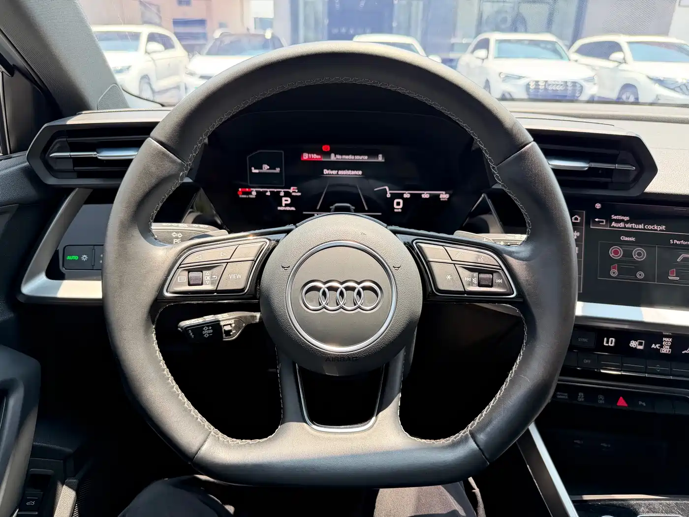 Audi A3 2023 Sportback 35 TFSI Luxury Sport фото 11