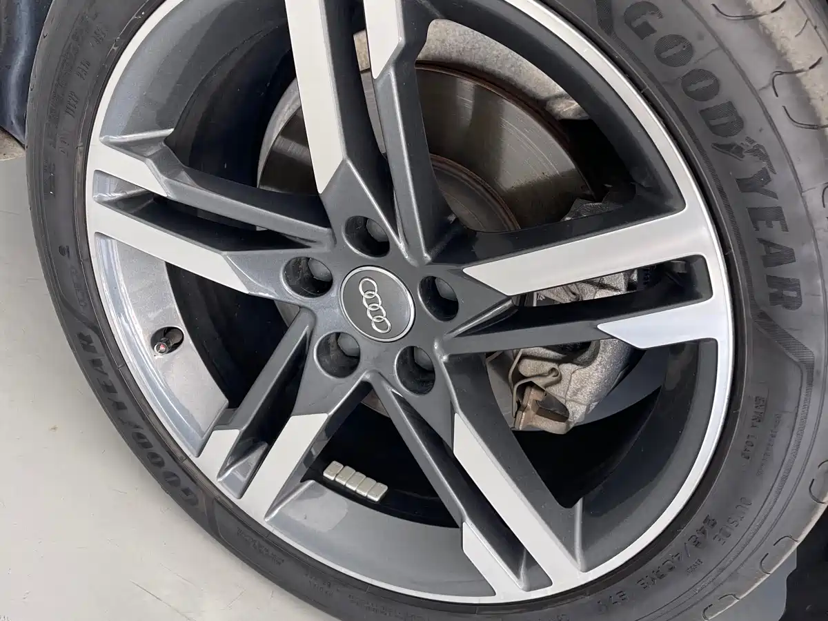 Audi A4L 2022 40 TFSI Luxury Dynamic фото 14