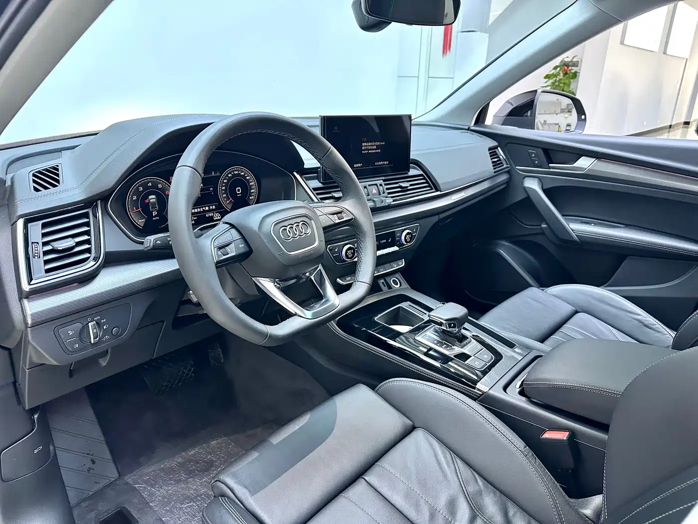 Audi Q5L 2022 40T Luxury Dynamic фото 8