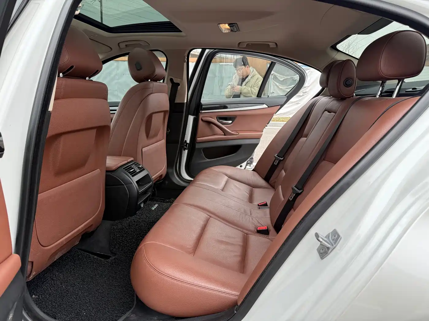 BMW 5 Series (Import) 2014 520i Classic фото 13