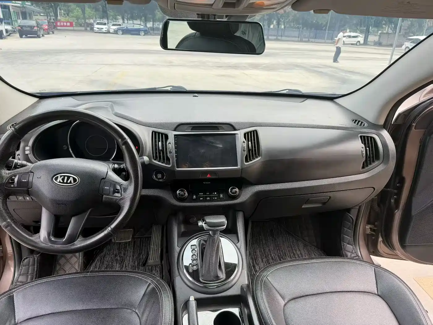 Фото 4 - Kia Sportage