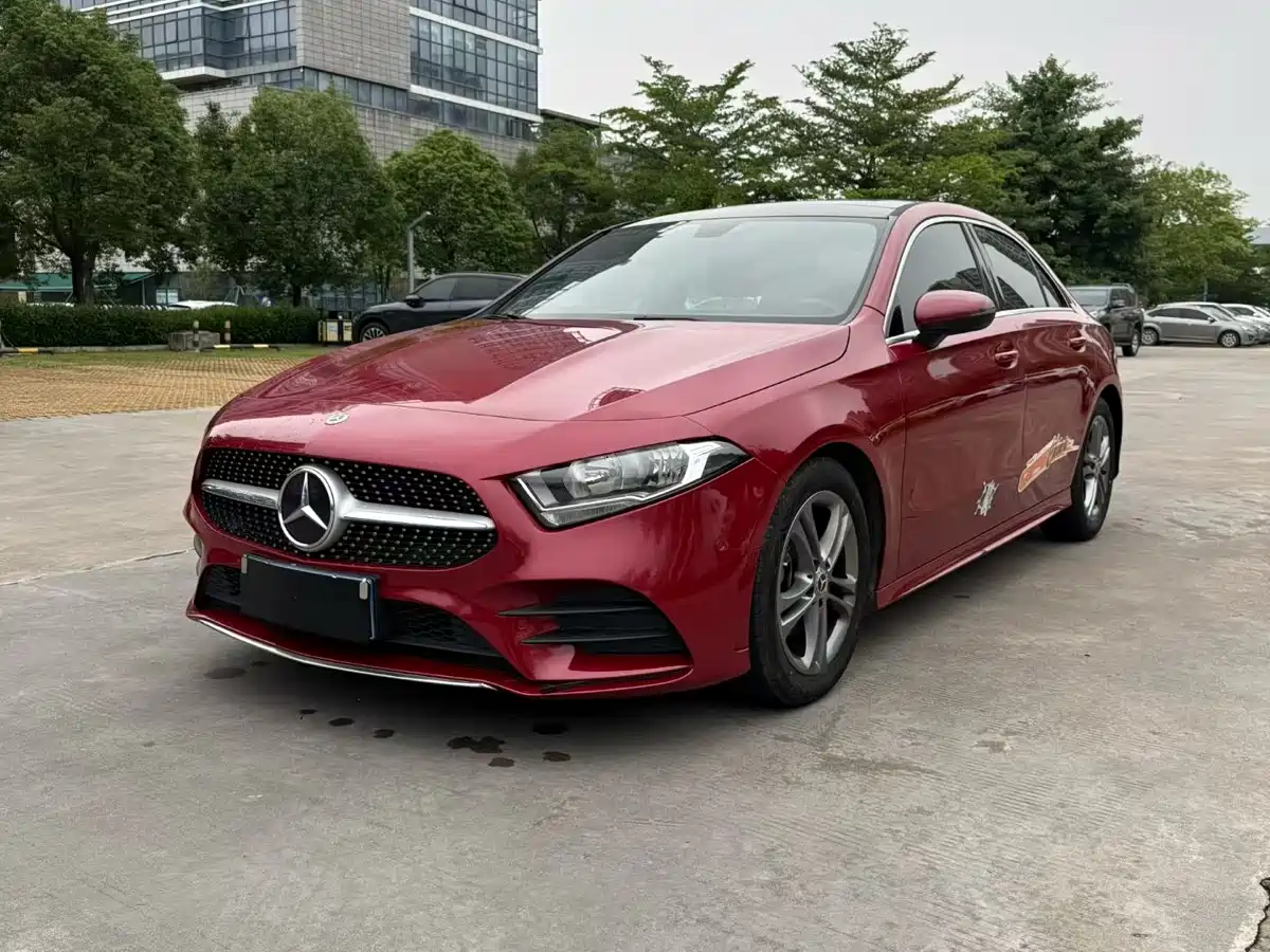 Mercedes-Benz A-Class 2020 Second Facelift A 180 L Sport Sedan фото 3