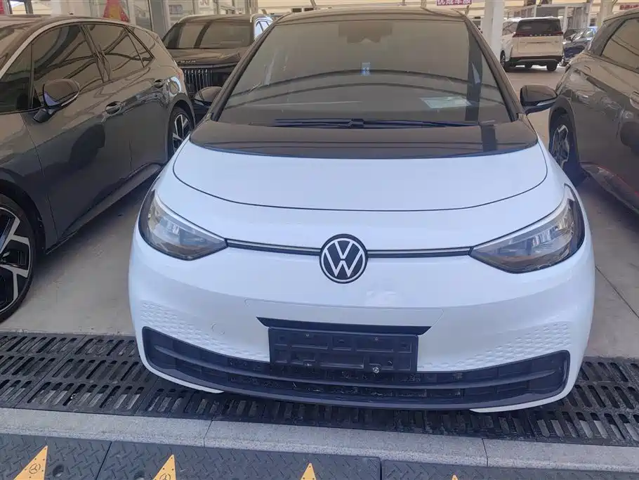 Volkswagen ID.3 2023 Pure Smart Edition фото 2