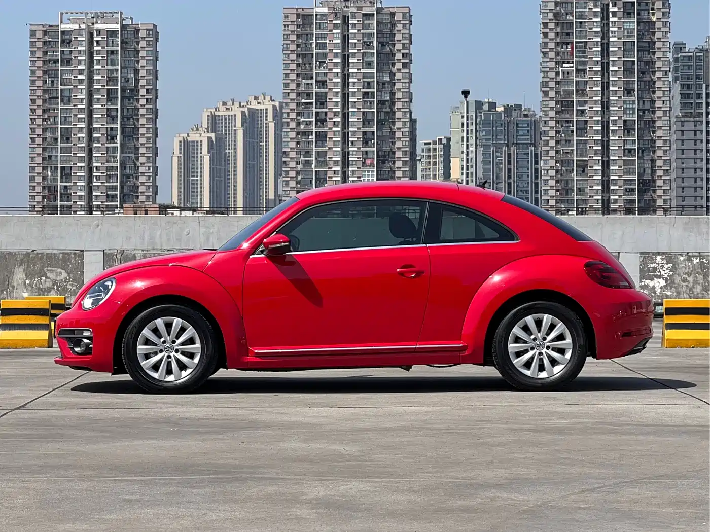 Volkswagen Beetle 2018 180TSI Easy Joy Edition фото 2