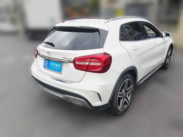 Mercedes-Benz GLA 2015 GLA 260 4MATIC Sport — фото 2