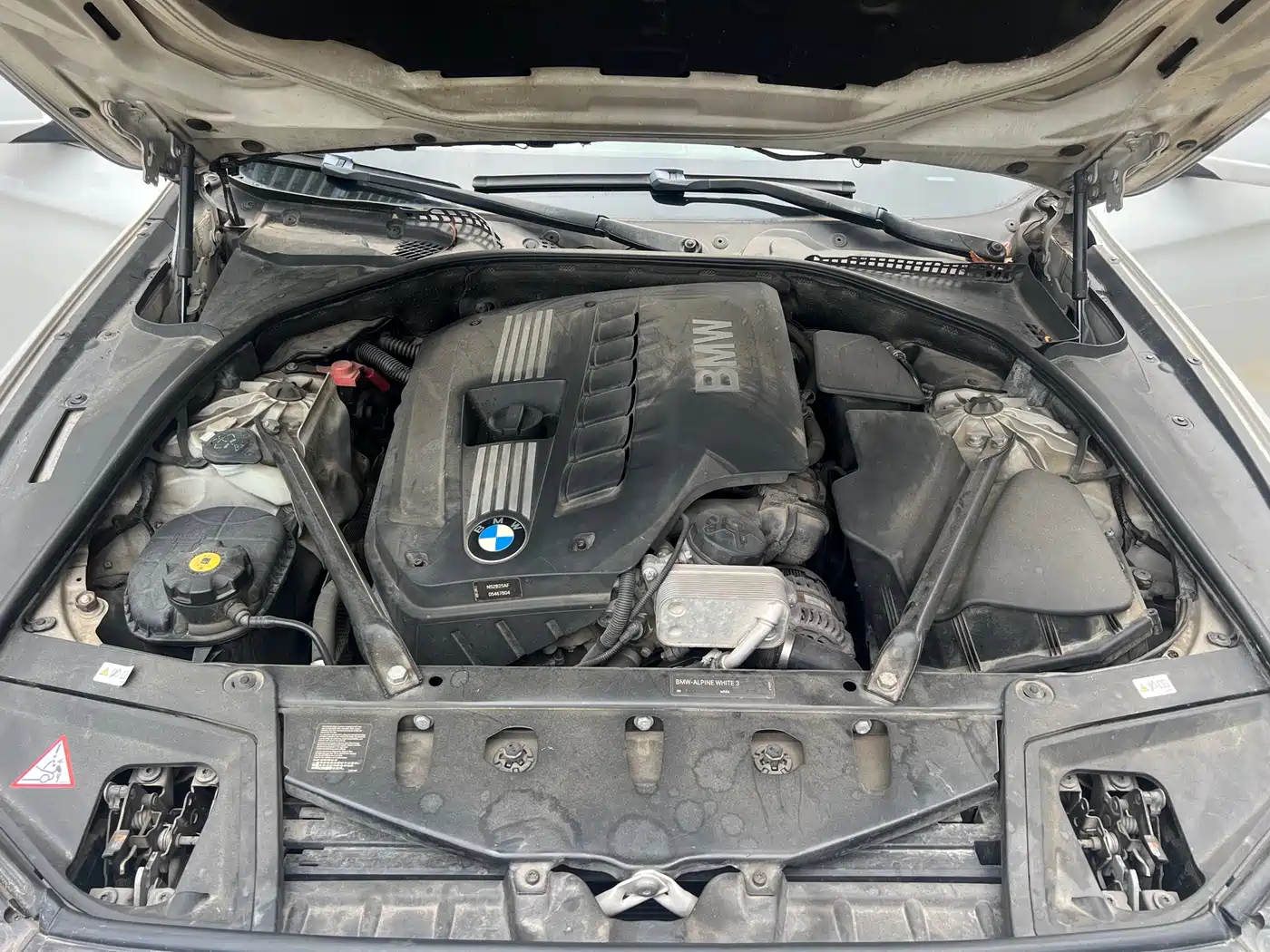 BMW 5 Series 2011 523Li Luxury фото 16