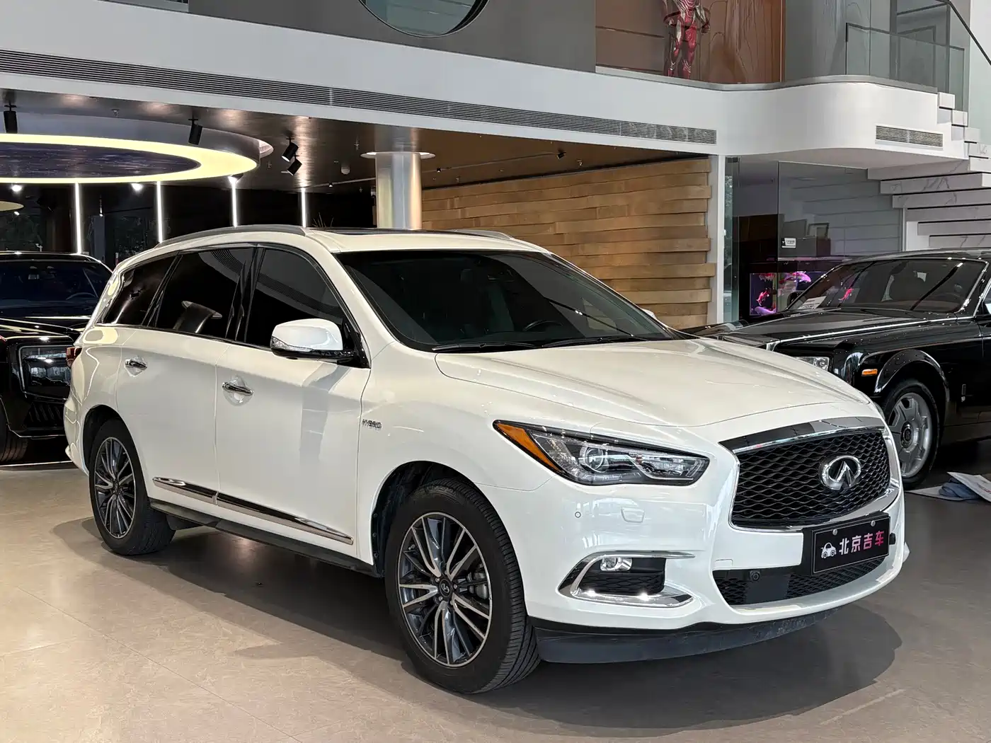 Infiniti QX60 (Import) 2018 2018 2.5 S/C Hybrid AWD Champion Family Edition