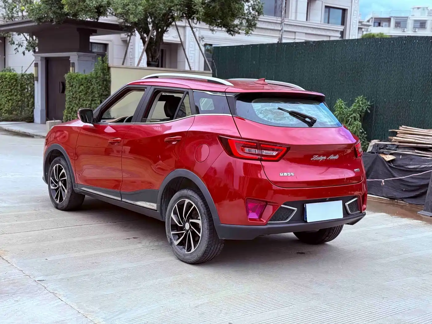 Zotye T300 2018 2018 1.5L CVT Prestige