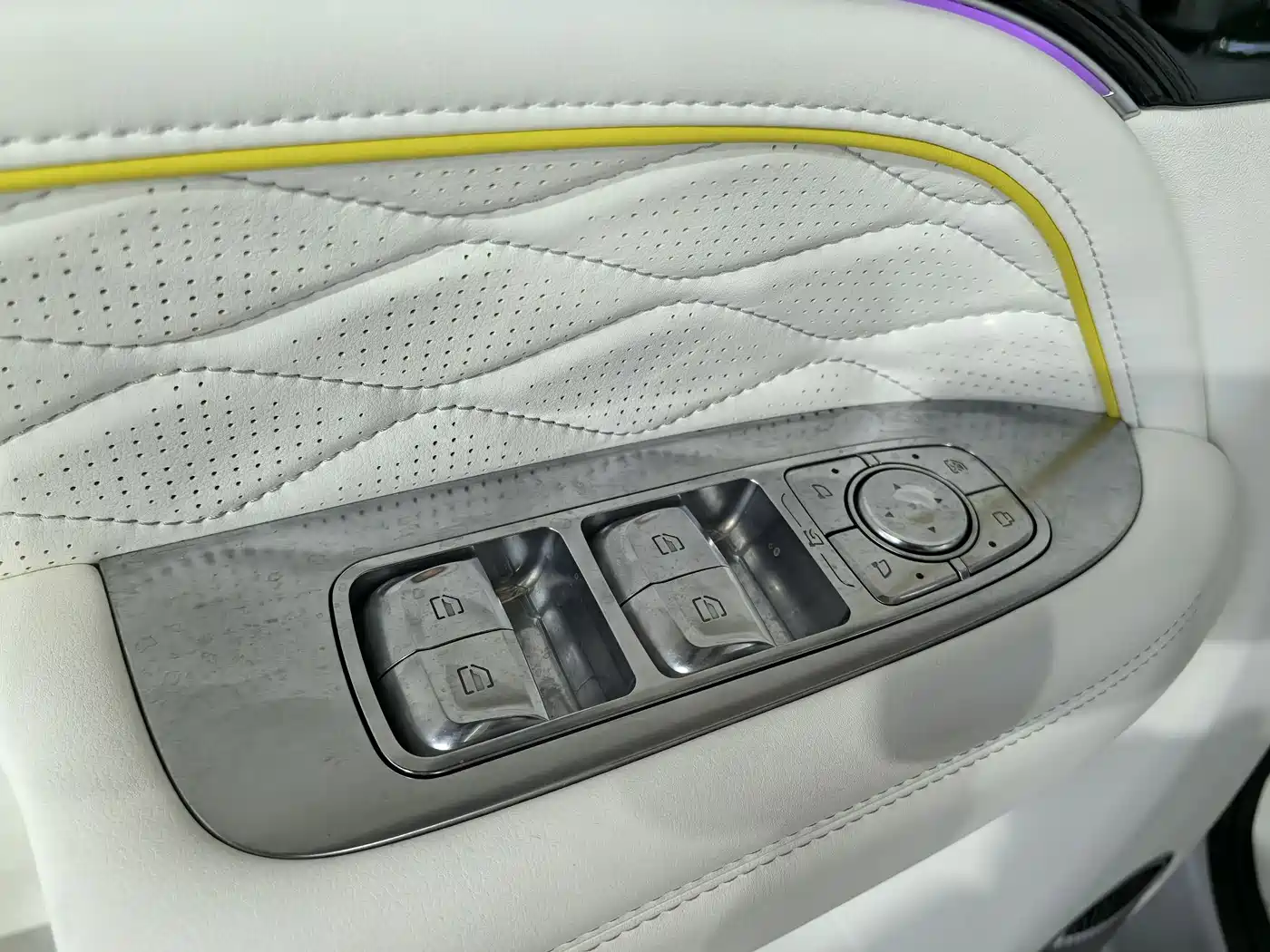 TANK CO CREATION TANK 300