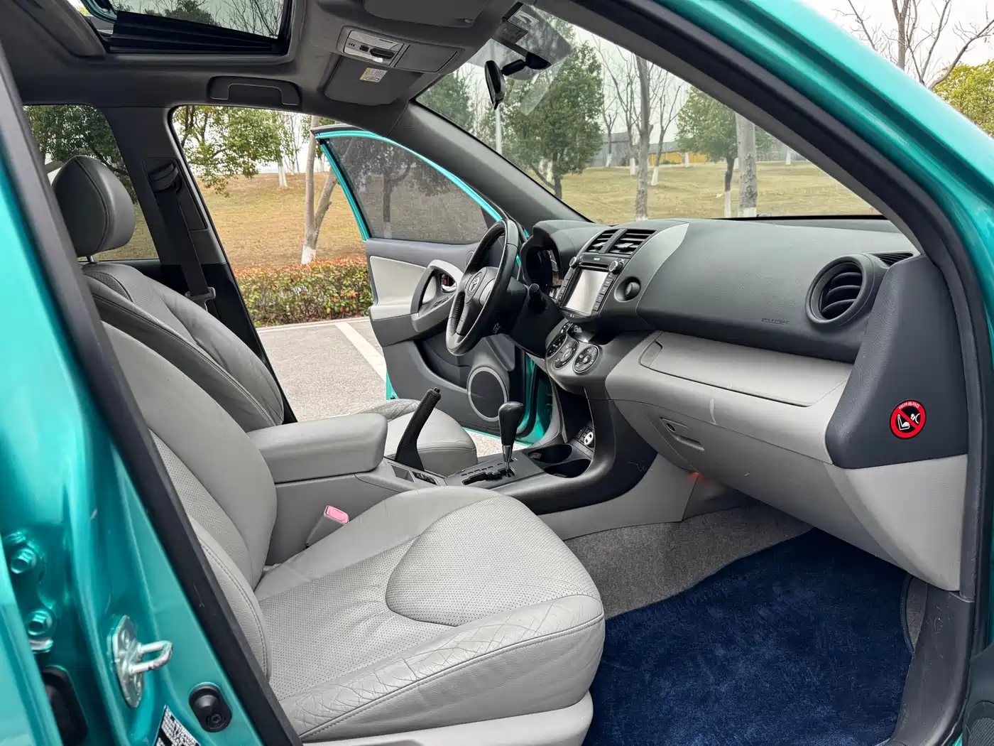 Toyota RAV4 Rongfang 2009 2.4L Automatic Luxury Edition фото 10