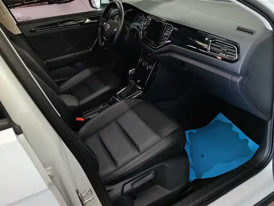 Volkswagen T-ROC 2019 280TSI DSG 2WD Comfort Version China VI фото 8