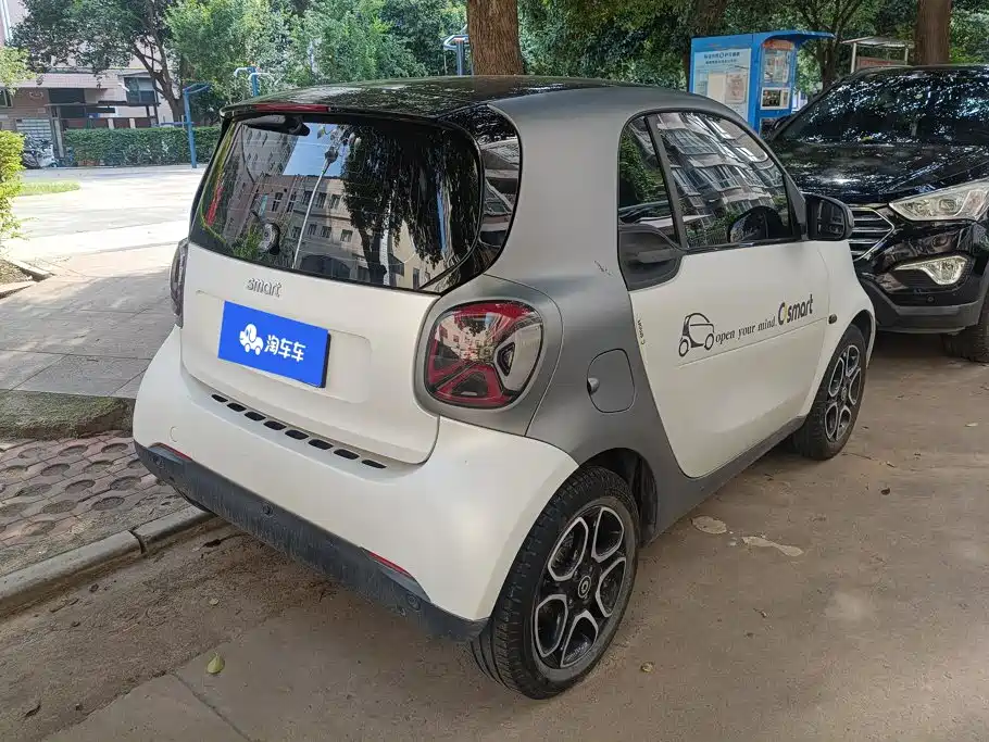 smart fortwo 2019 2019 0.9T 66kW Hardtop Wind Edition China VI
