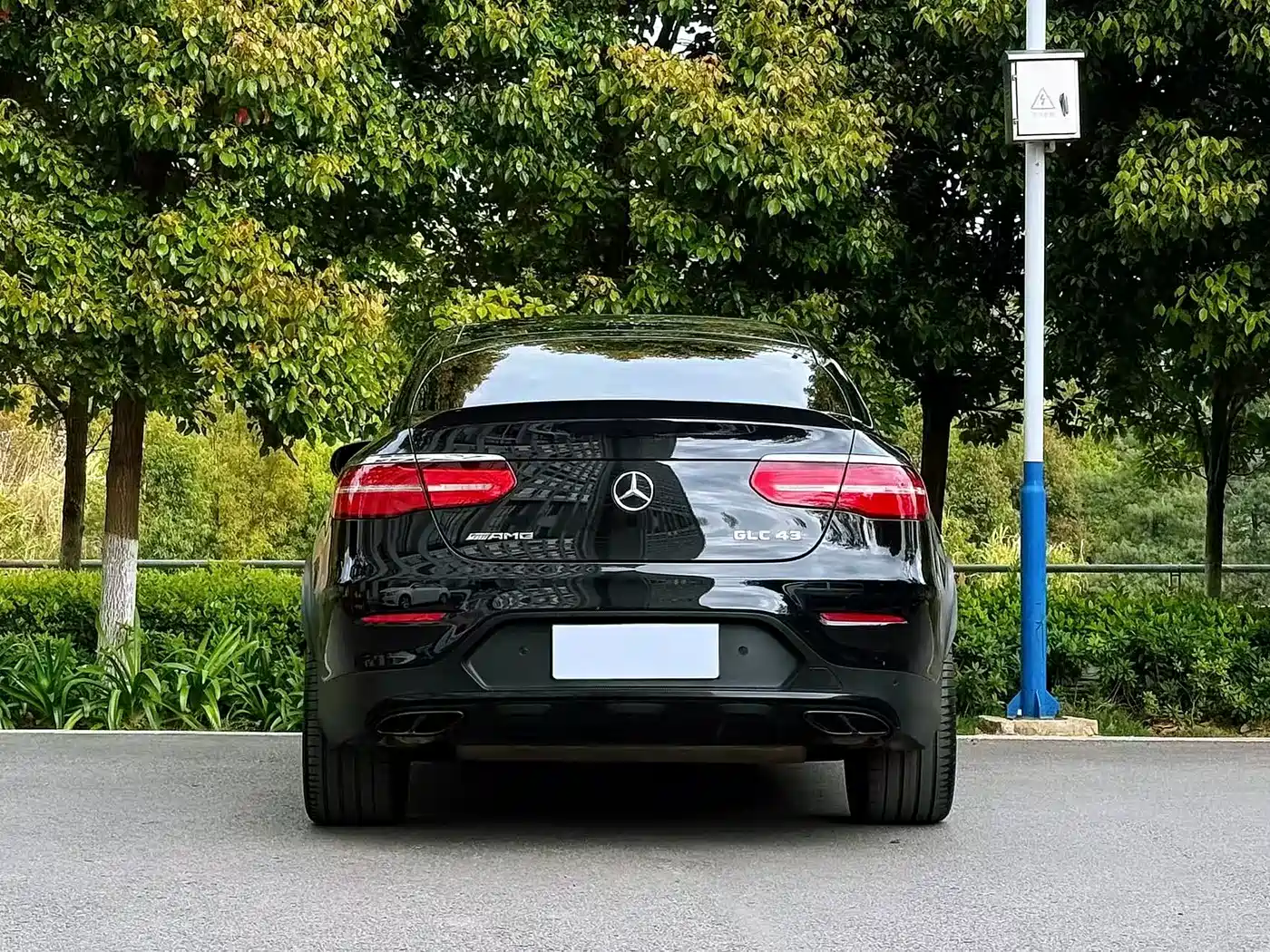 Mercedes-Benz GLC Coupe AMG 2017 AMG GLC 43 4MATIC Coupe SUV фото 4