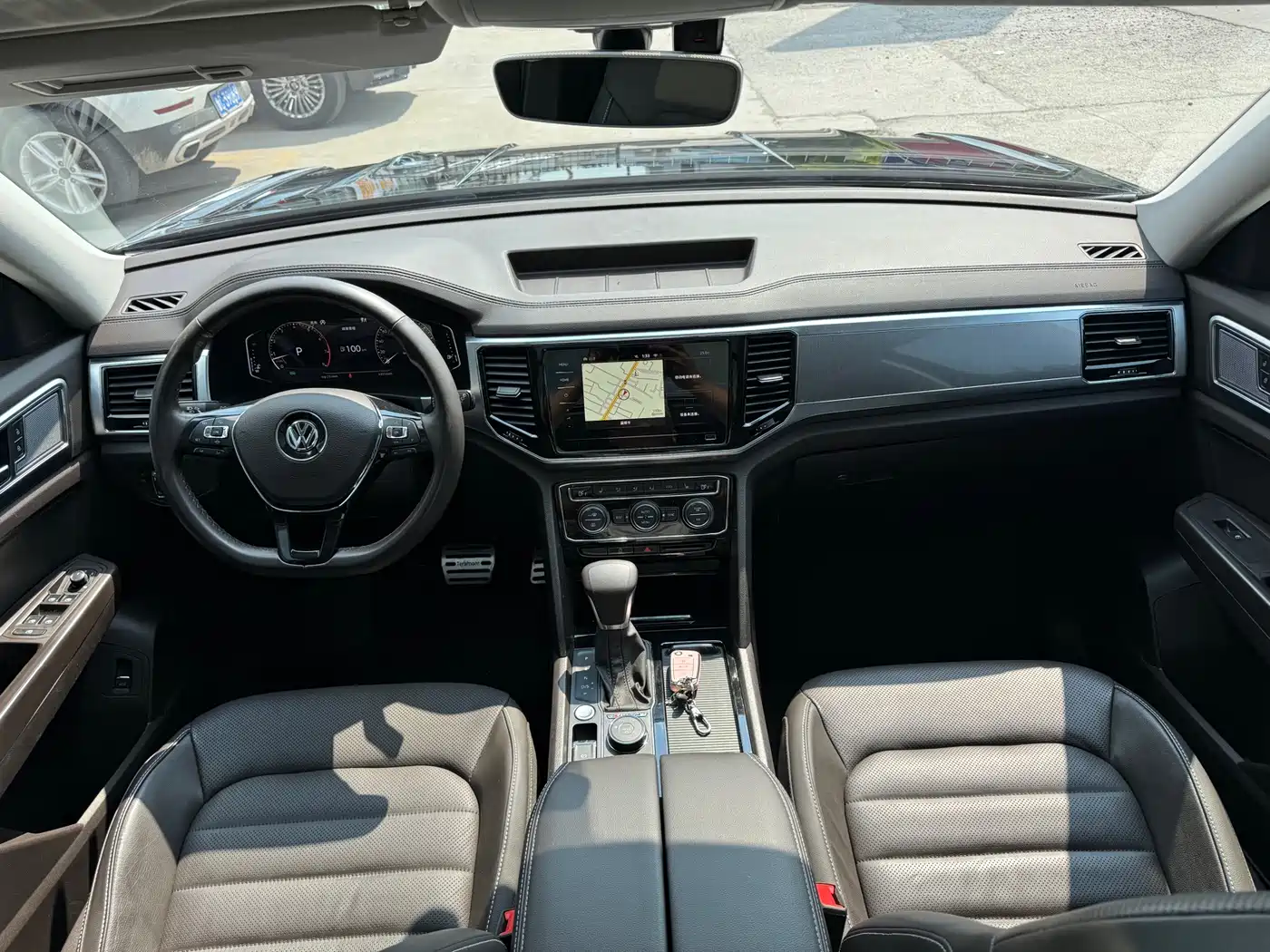 Volkswagen Teramont 2019 380TSI 4WD Luxury Edition China VI фото 6