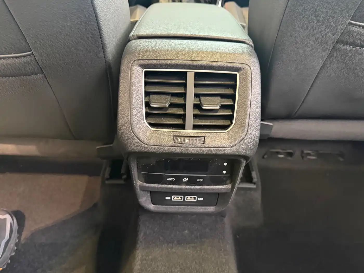 Volkswagen Tayron 2020 330TSI 2WD Luxury Smart Edition фото 14