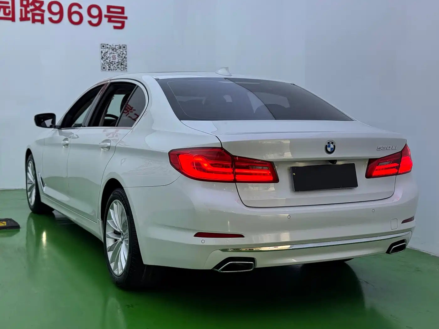 BMW 5 Series 2019 530Li Leading Luxury Package фото 32