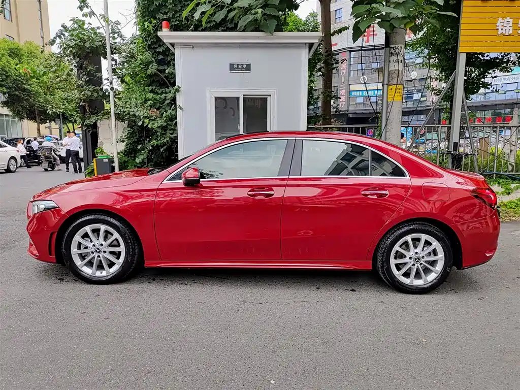 Mercedes-Benz A-Class 2022 Facelift A 200 L Sport Sedan Dynamic фото 3