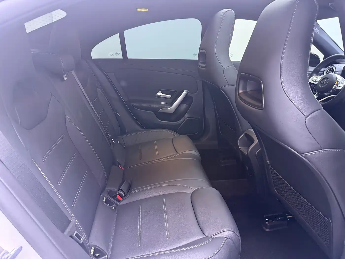 صورة 11 - Mercedes-Benz CLA (Import)