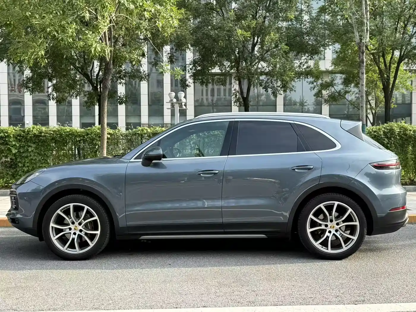 Porsche Cayenne 2018 Cayenne 3.0T фото 2