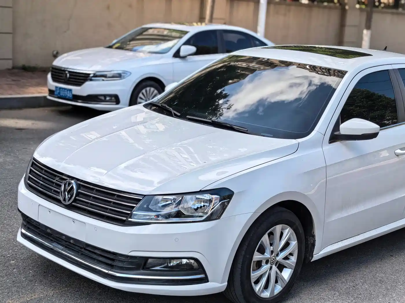 Volkswagen Lavida 2017 1.6L Automatic Comfort Edition фото 8