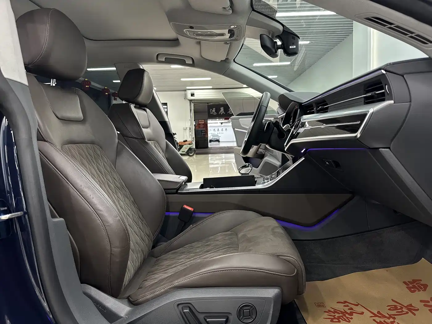 Audi A7L 2024 45TFSI quattro S-line Vision Edition Crystal Package фото 13