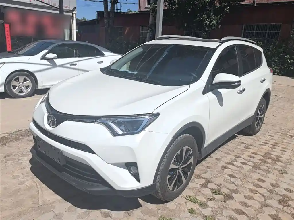 Toyota RAV4 Rongfang 2018 2.0L CVT 2WD Trend X Edition фото 2