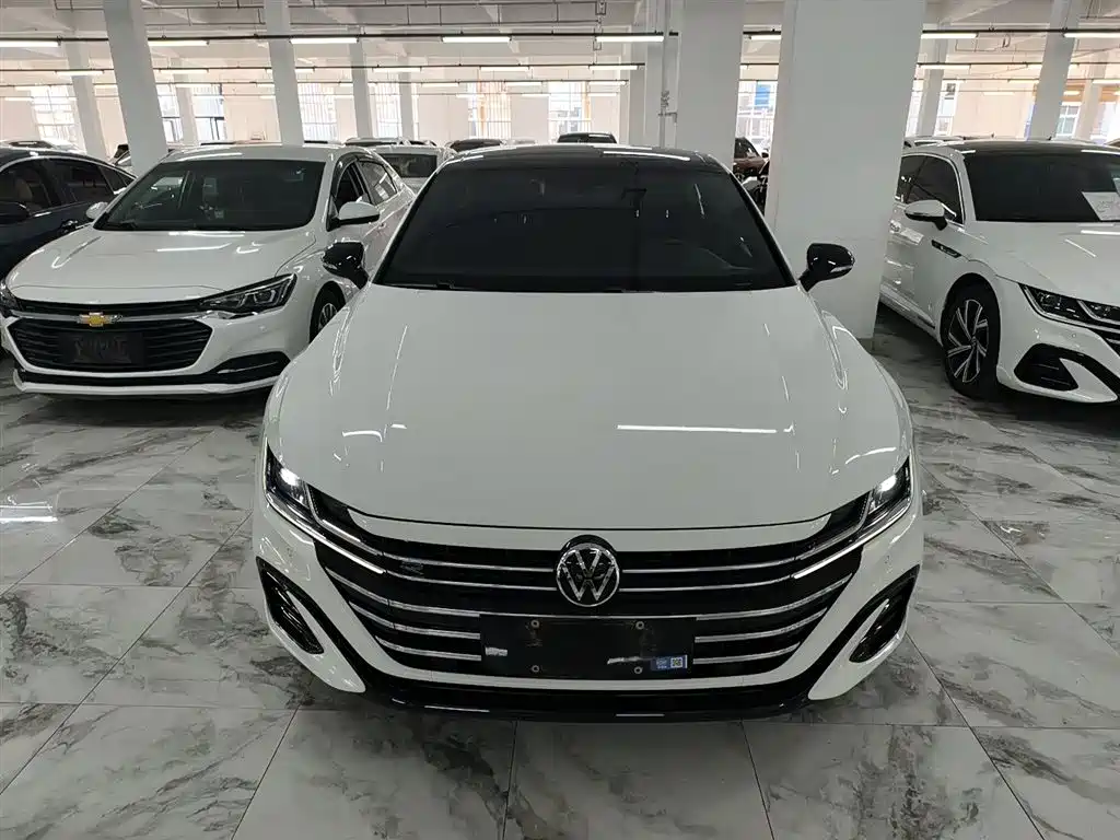 Volkswagen FAW-Volkswagen CC 2024 330TSI Dazzling Edition фото 3
