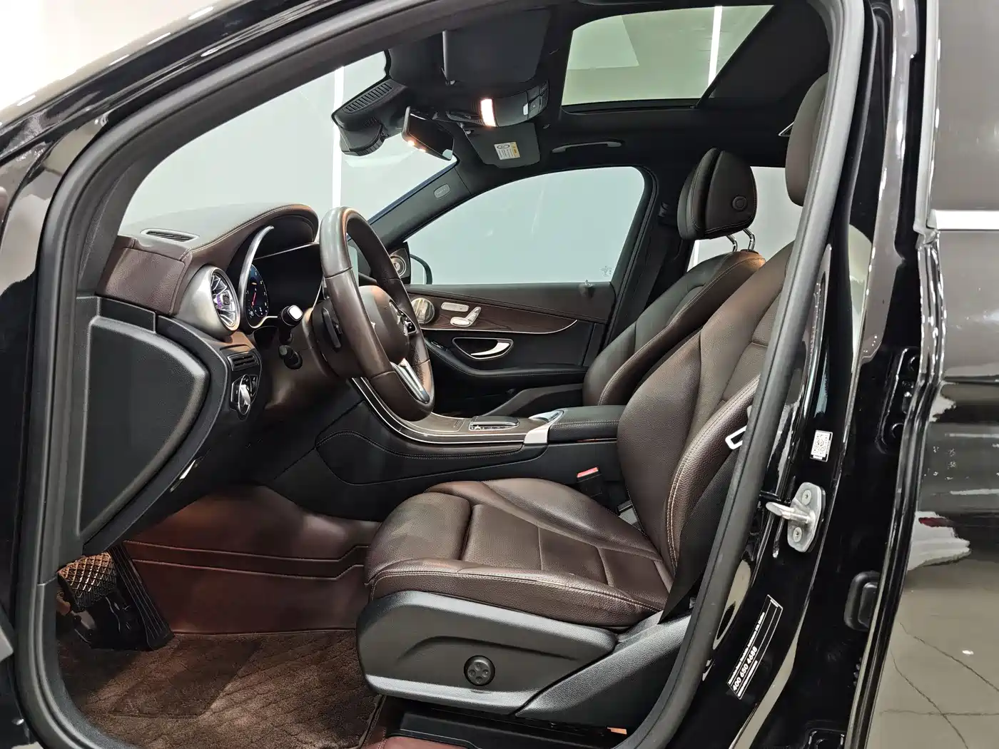 Mercedes-Benz GLC 2022 Model GLC 300 L 4MATIC Dynamic Edition фото 8