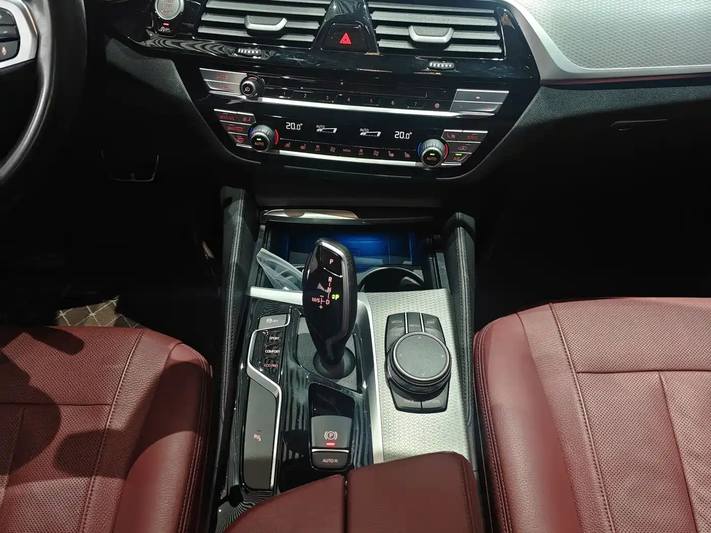 BMW 5 Series 2019 530Li Leading M Sport Package фото 8