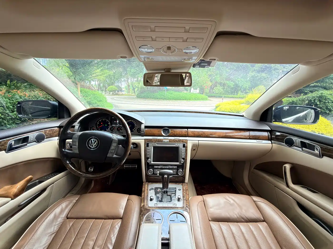 Volkswagen Phaeton 2012 2012 3.6L Premium Custom
