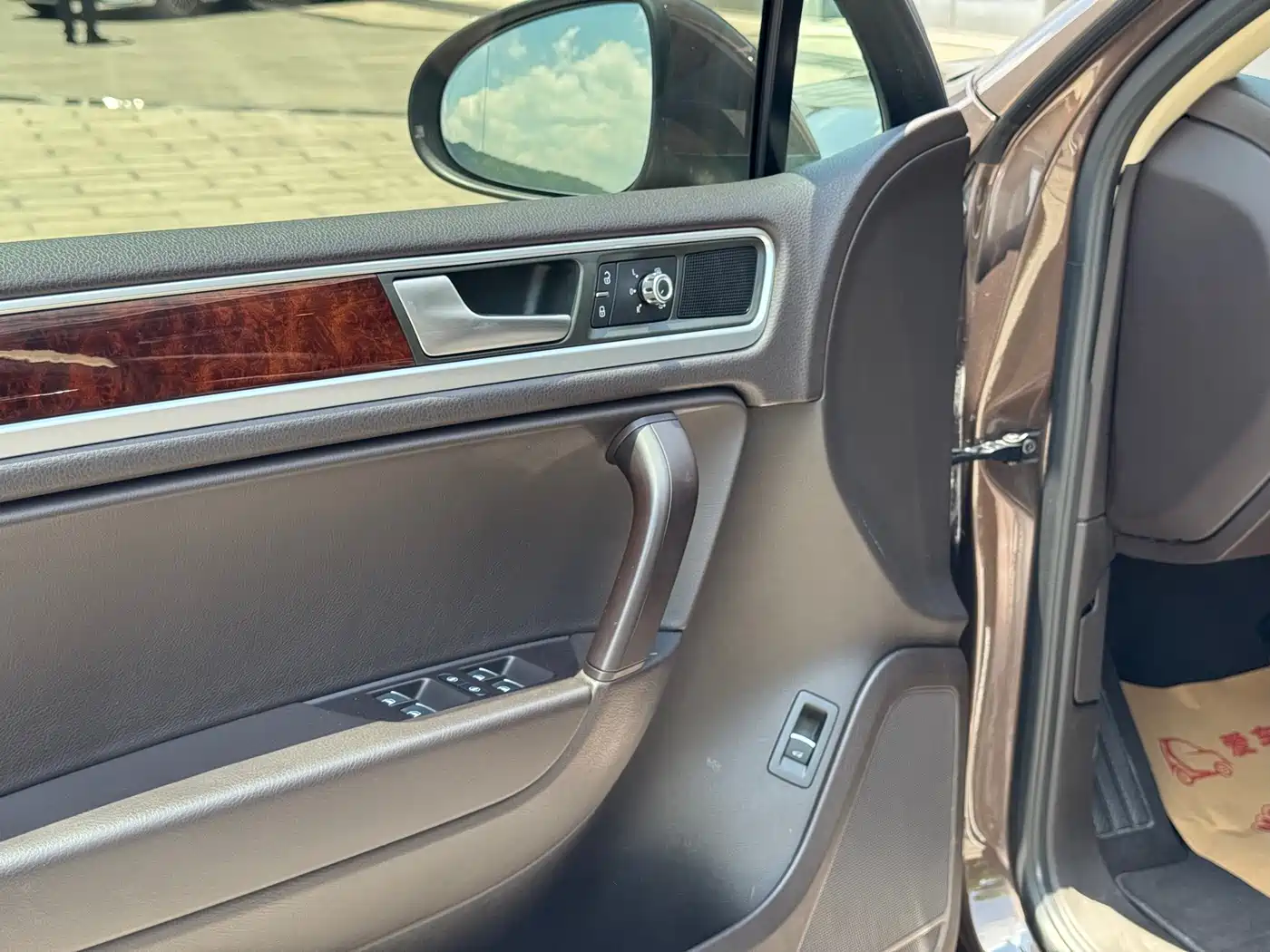 Volkswagen Touareg 2011 3.0TSI Comfort фото 11