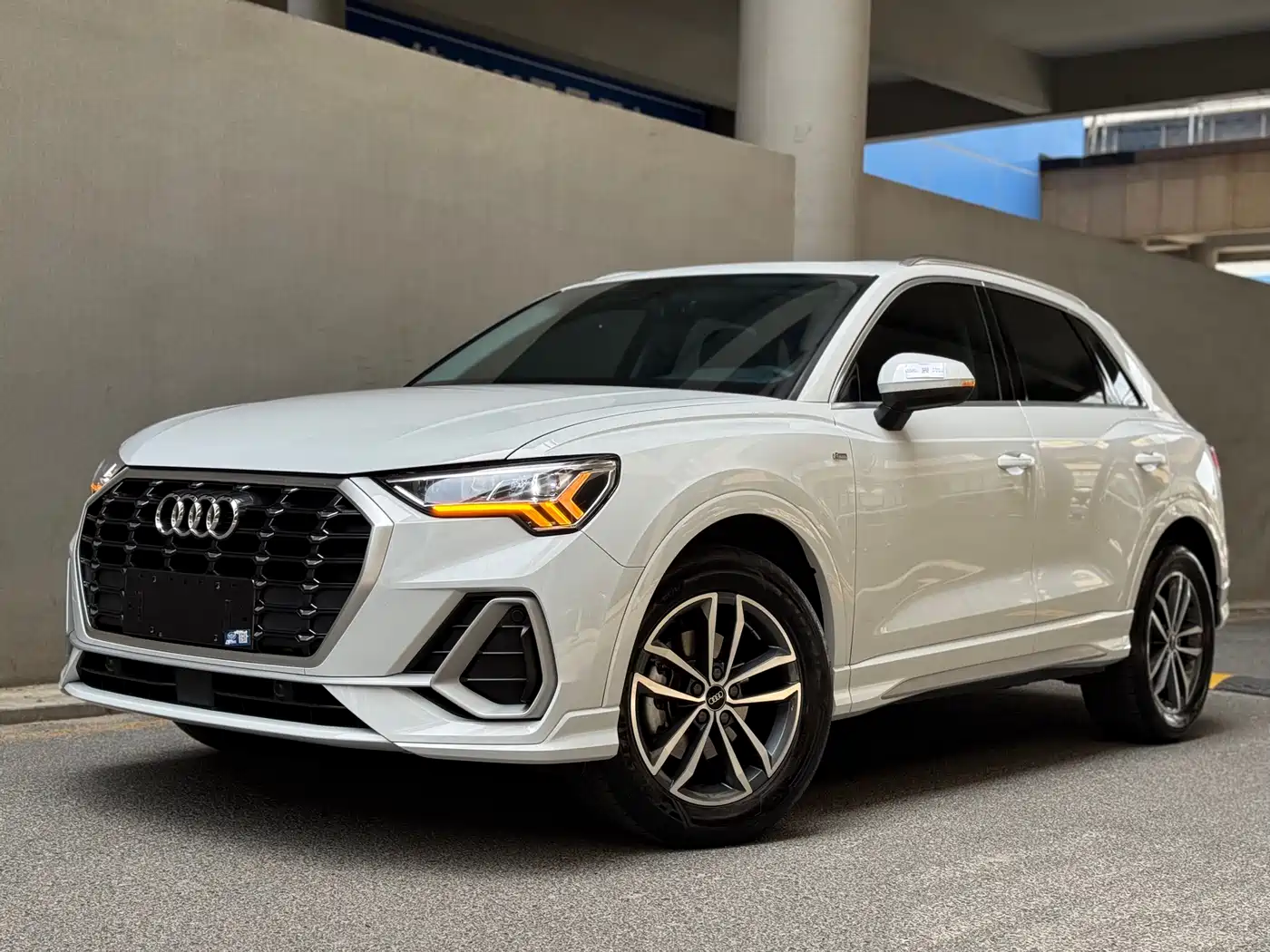 Audi Q3 2023 35 TFSI Progressive Dynamic (1.4T)
