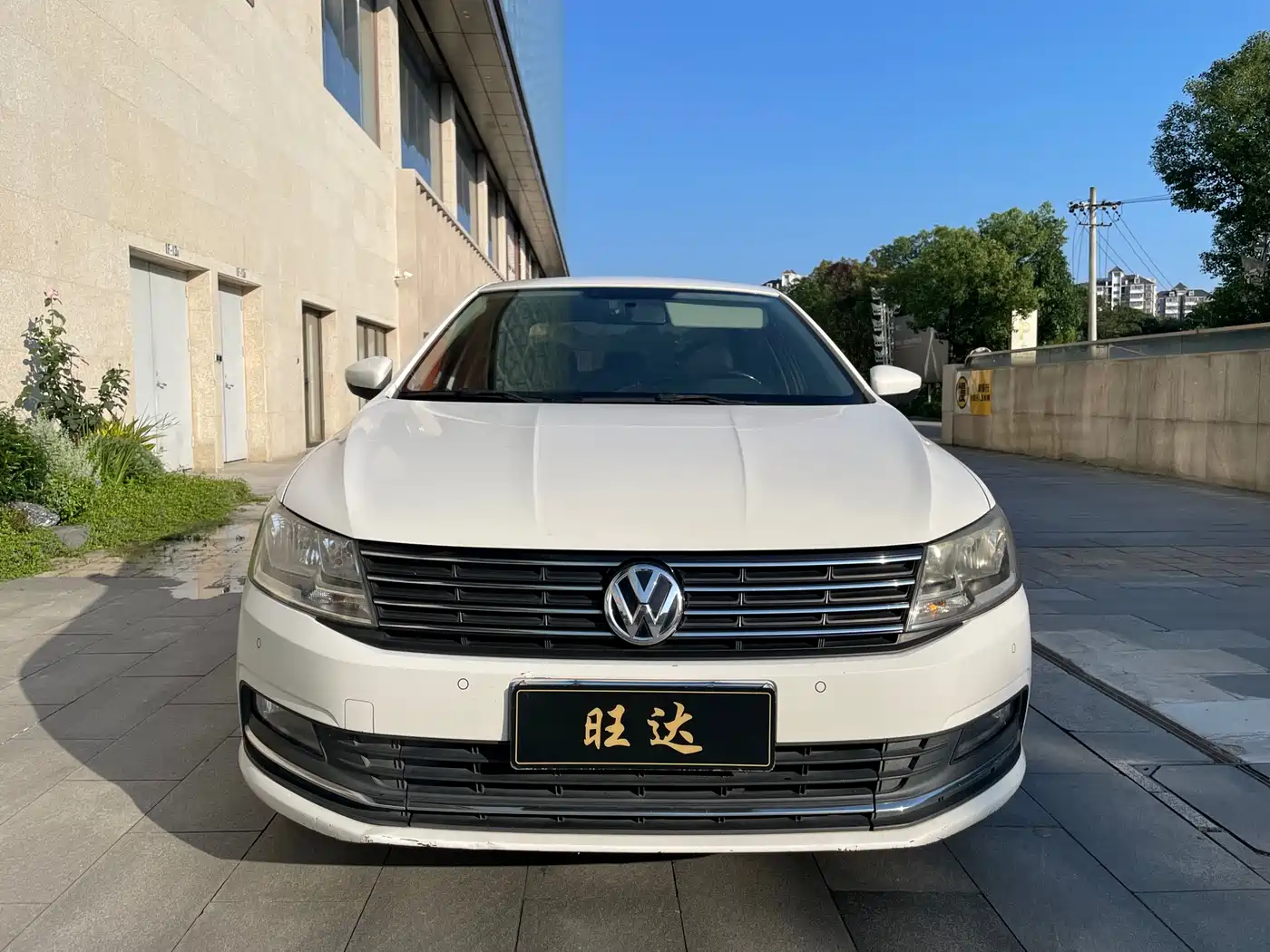 Volkswagen Lavida 2015 230TSI DSG Comfort Edition фото 2